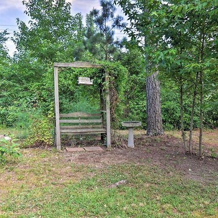 Luxury Pearcy Cabin With 5 Private Acres And Hot Tub! エクステリア 写真