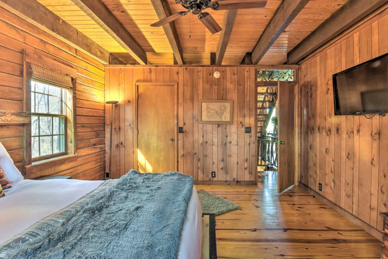 Luxury Pearcy Cabin With 5 Private Acres And Hot Tub! エクステリア 写真
