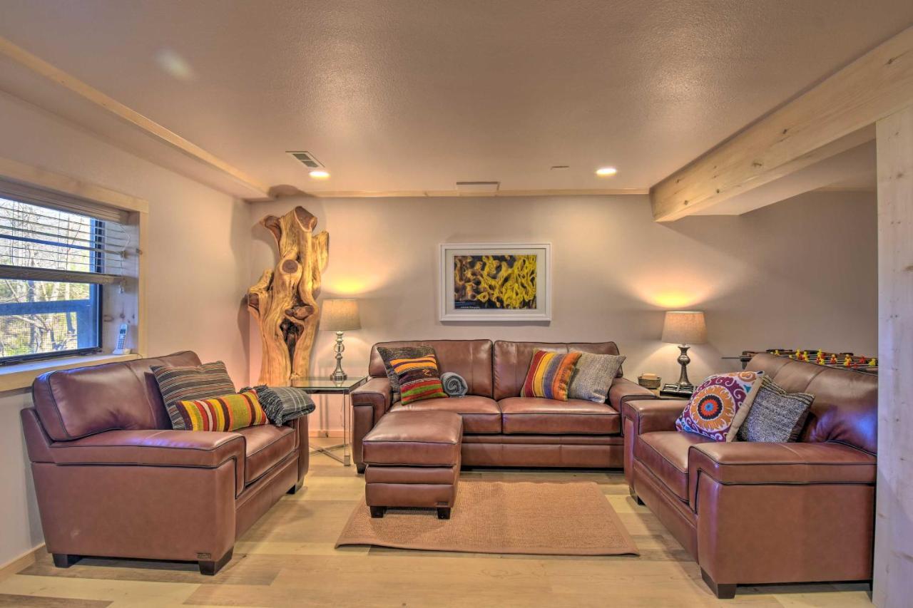 Luxury Pearcy Cabin With 5 Private Acres And Hot Tub! エクステリア 写真
