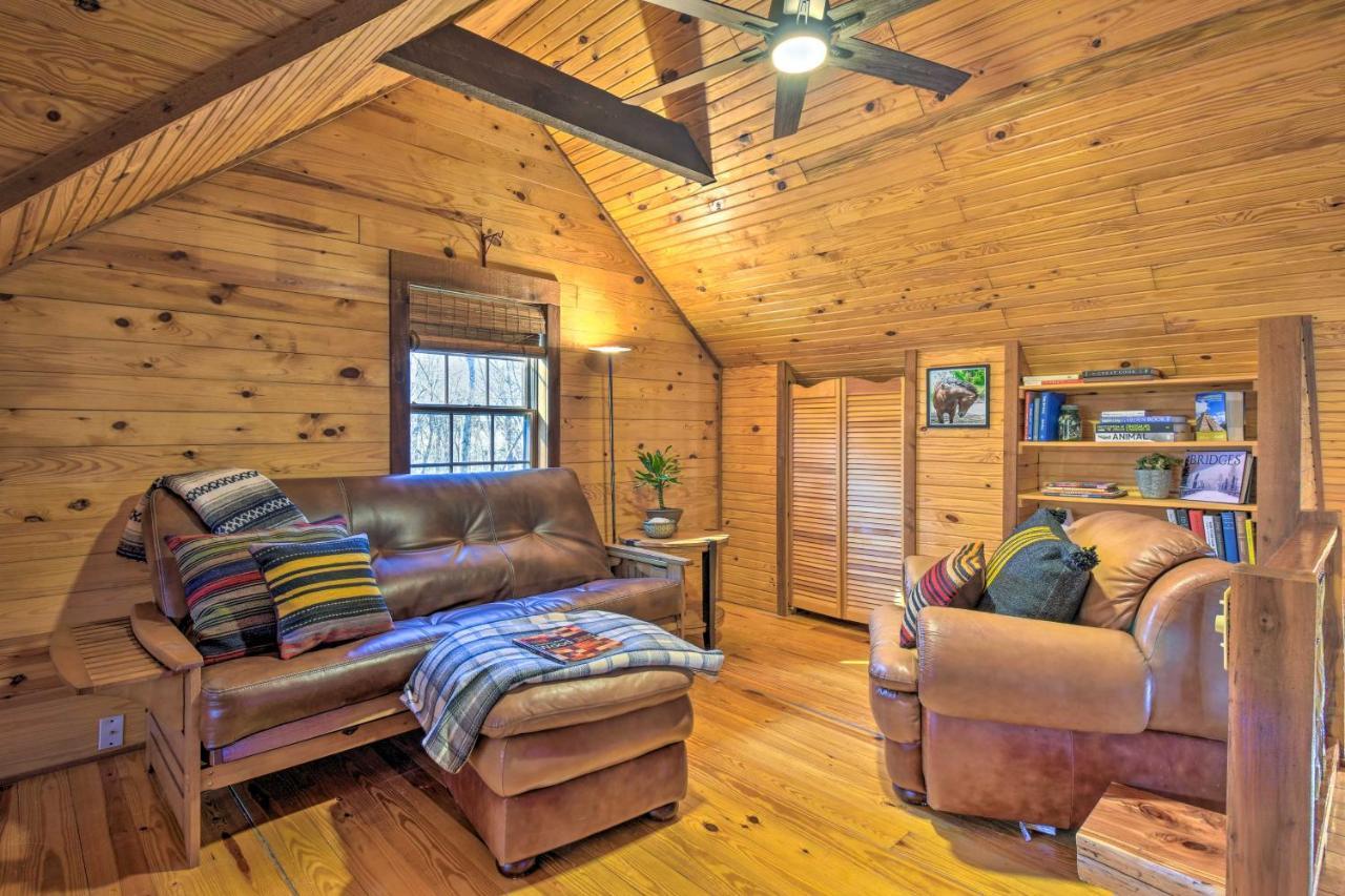 Luxury Pearcy Cabin With 5 Private Acres And Hot Tub! エクステリア 写真