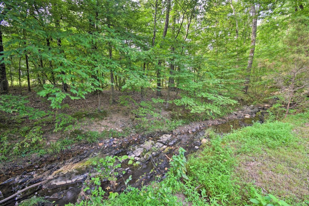 Luxury Pearcy Cabin With 5 Private Acres And Hot Tub! エクステリア 写真